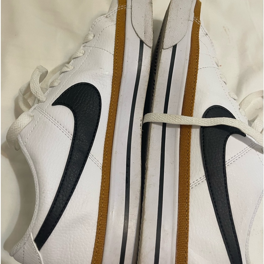 Nike Court Legacy